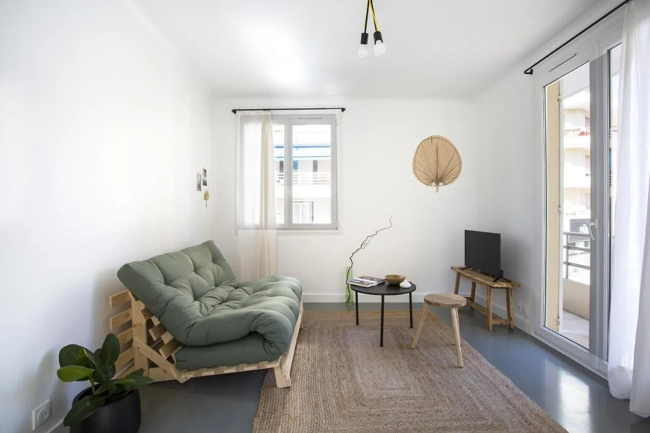 Centre d'Antibes - 2 chambres avec parking Appartement Antibes